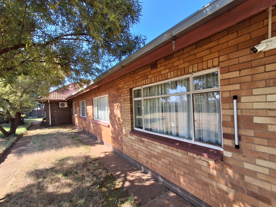 3 Bedroom Property for Sale in Stilfontein Ext 4 North West